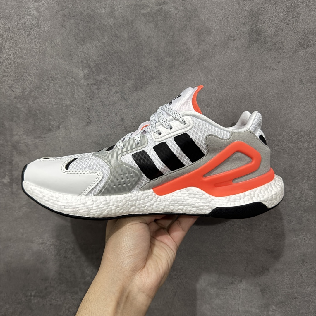 图片[2]-【公司级】阿迪达斯Adidas三叶草 Originals Day Jogger 夜行者系列高弹复古休闲运动跑鞋 原楦型数据开发纸版 网材鞋面搭配合成绒面革饰面 中底嵌入全掌Boost爆米花缓震颗粒材质,棉质脚感体验 科技全副武装，街头运动流行解码 货号：FY0237 尺码：40 40.5 41 42 42.5 43 44 45 编码：TSB210220-选品中心