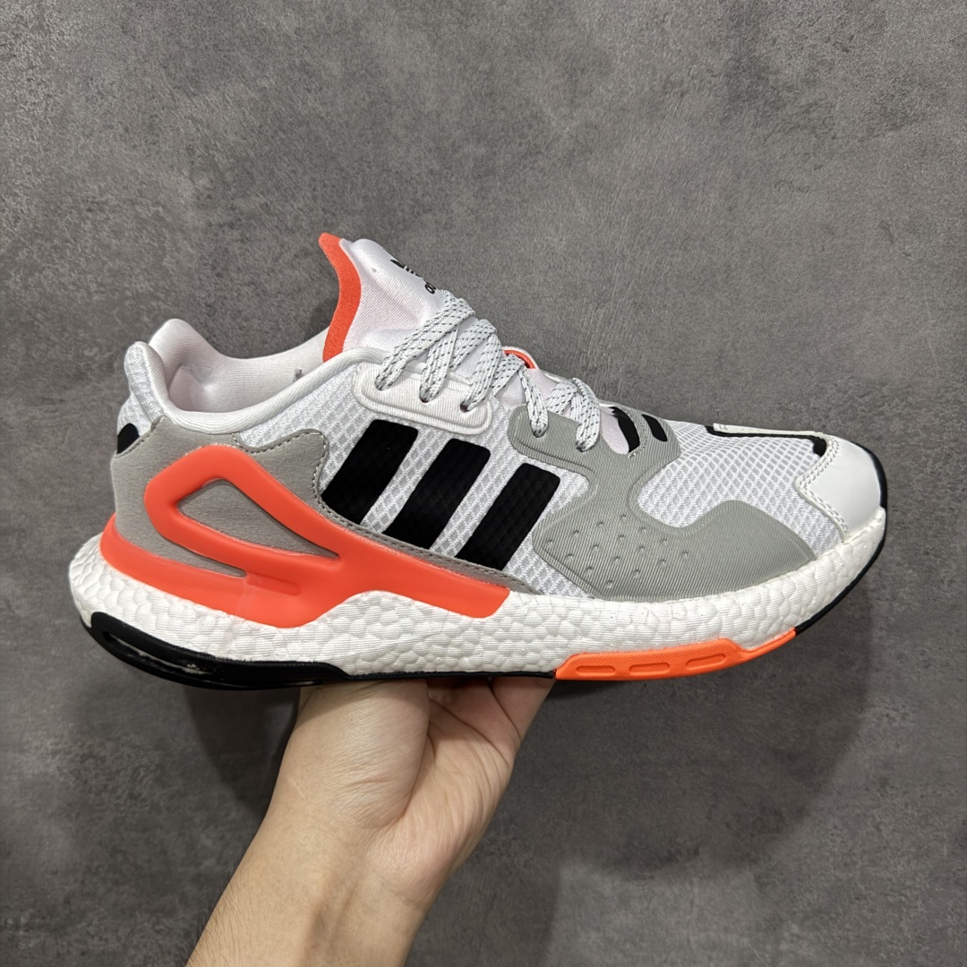 【公司级】阿迪达斯Adidas三叶草 Originals Day Jogger 夜行者系列高弹复古休闲运动跑鞋 原楦型数据开发纸版 网材鞋面搭配合成绒面革饰面 中底嵌入全掌Boost爆米花缓震颗粒材质,棉质脚感体验 科技全副武装,街头运动流行解码 货号:FY0237 尺码:40 40.5 41 42 42.5 43 44 45 编码:TSB210220-选品中心