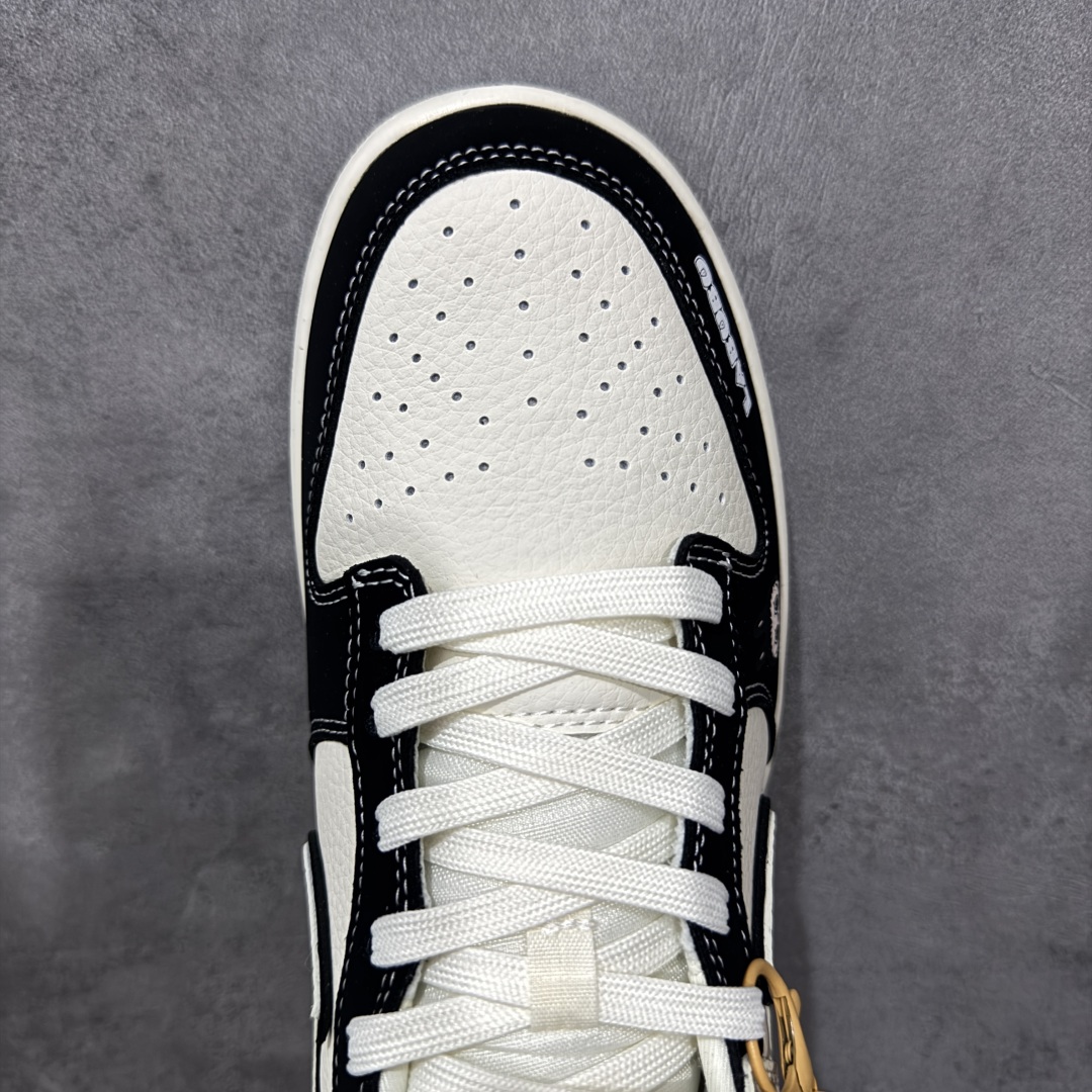 图片[5]-【定制版】Nike SB Dunk Low “labubu拉布布联名—米白黑呲牙印花” 高端定制 低帮休闲板鞋 定制鞋盒 大厂纯原品质出货 超高清洁度 皮料切割干净无任何毛边 细节完美 货号：DS6608-010 尺码：36 36.5 37.5 38 38.5 39 40 40.5 41 42 42.5 43 44 44.5 45 编码：QFB310320-选品中心