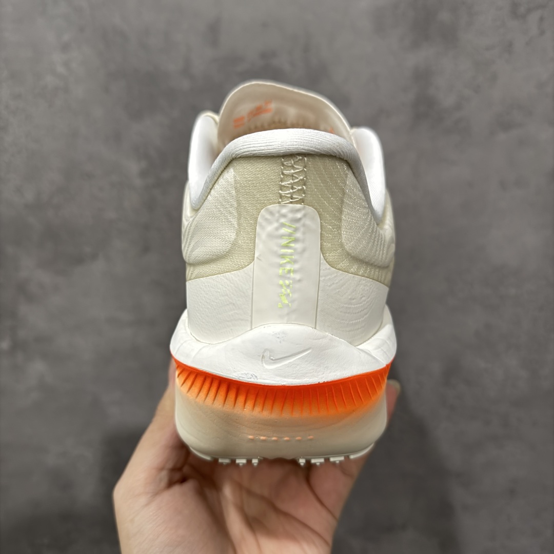 图片[4]-【公司级】Nk Zoom Fly 6 耐克超弹轻盈跑步鞋  #鞋款搭载 Flyknit 材料 打造出众弹性 易于穿脱。采用React技术 轻盈耐穿泡绵打造,铸就出众回弹的顺畅迈步体验。结合内置碳纤维板,塑就柔韧灵活的迈步体验。 货号：FN8455-105  尺码：36-46-选品中心