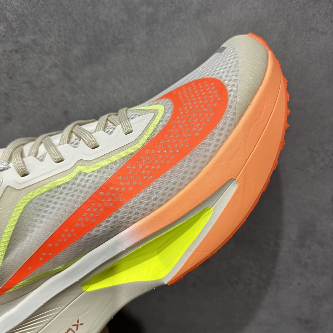 图片[6]-【公司级】Nk Zoom Fly 6 耐克超弹轻盈跑步鞋  #鞋款搭载 Flyknit 材料 打造出众弹性 易于穿脱。采用React技术 轻盈耐穿泡绵打造,铸就出众回弹的顺畅迈步体验。结合内置碳纤维板,塑就柔韧灵活的迈步体验。 货号：FN8455-105  尺码：36-46-选品中心