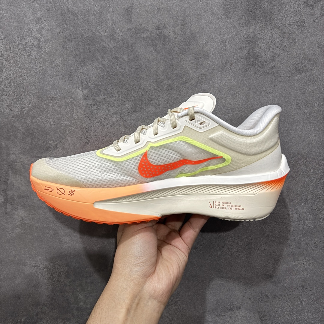 图片[2]-【公司级】Nk Zoom Fly 6 耐克超弹轻盈跑步鞋  #鞋款搭载 Flyknit 材料 打造出众弹性 易于穿脱。采用React技术 轻盈耐穿泡绵打造,铸就出众回弹的顺畅迈步体验。结合内置碳纤维板,塑就柔韧灵活的迈步体验。 货号：FN8455-105  尺码：36-46-选品中心