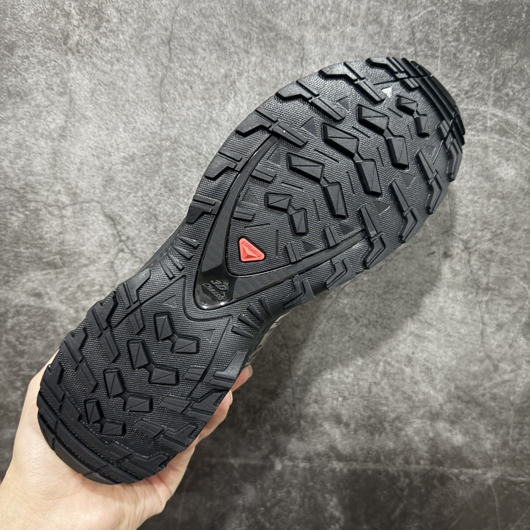 图片[9]-【巅峰版】SALOMON XA Pro 3D 灰黑色 475875 萨洛蒙潮流越野机能户外功能鞋 纯原外贸平台特供订单 耗时半年巨作 全套原纸板楦头开发 原厂特供网布配套加持 确保原汁原味 完美呈现版型 原档数据独家私模五层组合大底 男女鞋同步官方开发 原装Ortholite轻量化鞋垫 中底布带钢印编号 原厂TPU锁扣 进口港宝加持 后跟自然饱满 还原公司包裹性 鞋面采用SENSIFT贴合技术 全方位贴合包裹脚型 鞋跟部鞋底牵引设计 提供强大的抓地性能 更适应野外崎岖不平的道路 其3D ADVANCED CHASSIS底盘 材料轻量大化 钉齿设计更具稳定性 防护性 鞋底易磨损区运用CONTAGRIP高耐磨材料 应对城市硬质路面长距离跑考验 尺码：36 36.5 37.5 38 38.5 39 40 40.5 41 42 42.5 43 44 44.5 45-选品中心