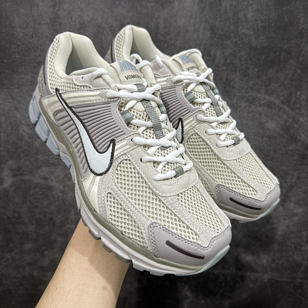 【纯原】NK Zoom Vomero 5
佛莫罗5代系列经典复古运动慢跑鞋 FZ3653-104