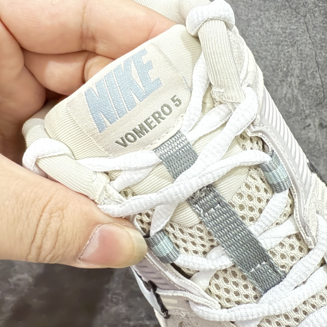 【纯原】NK Zoom Vomero 5
佛莫罗5代系列经典复古运动慢跑鞋 FZ3653-104