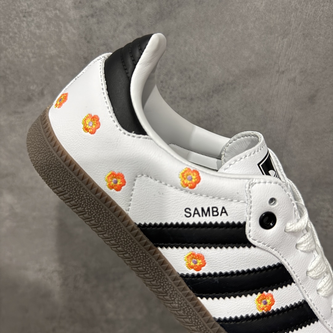 
【定制版】Adidas originals Samba OG 灰白小花
此款以简约大方的造型设计，给