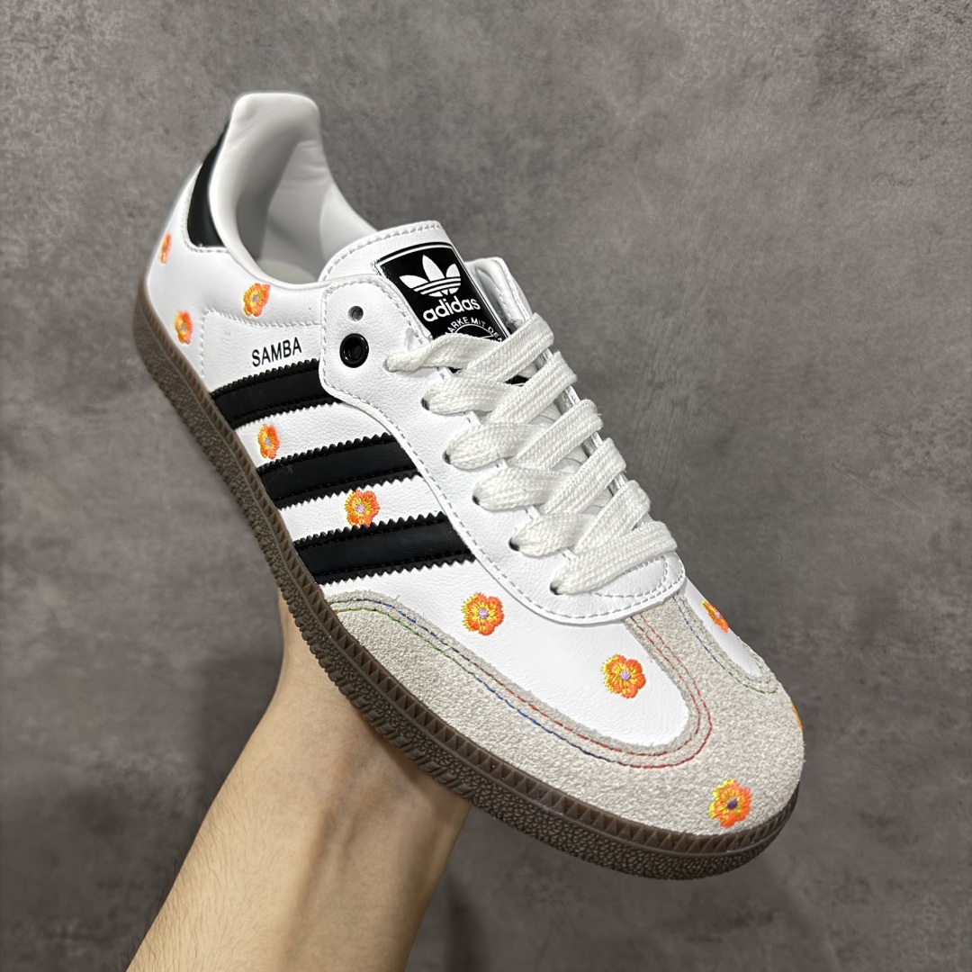  
【定制版】Adidas originals Samba OG 灰白小花
此款以简约大方的造型设计，给