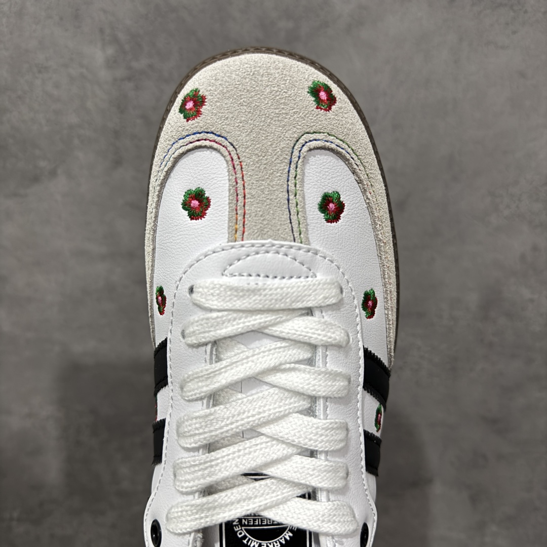  
【定制版】Adidas originals Samba OG 灰白小花
此款以简约大方的造型设计，给