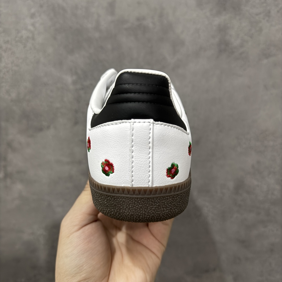  
【定制版】Adidas originals Samba OG 灰白小花
此款以简约大方的造型设计，给