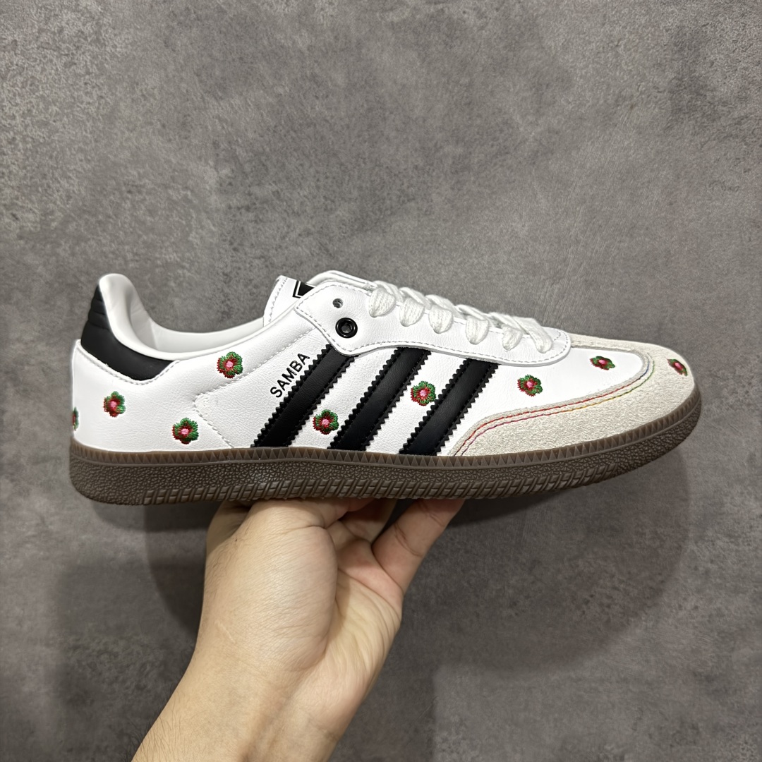  
【定制版】Adidas originals Samba OG 灰白小花
此款以简约大方的造型设计，给