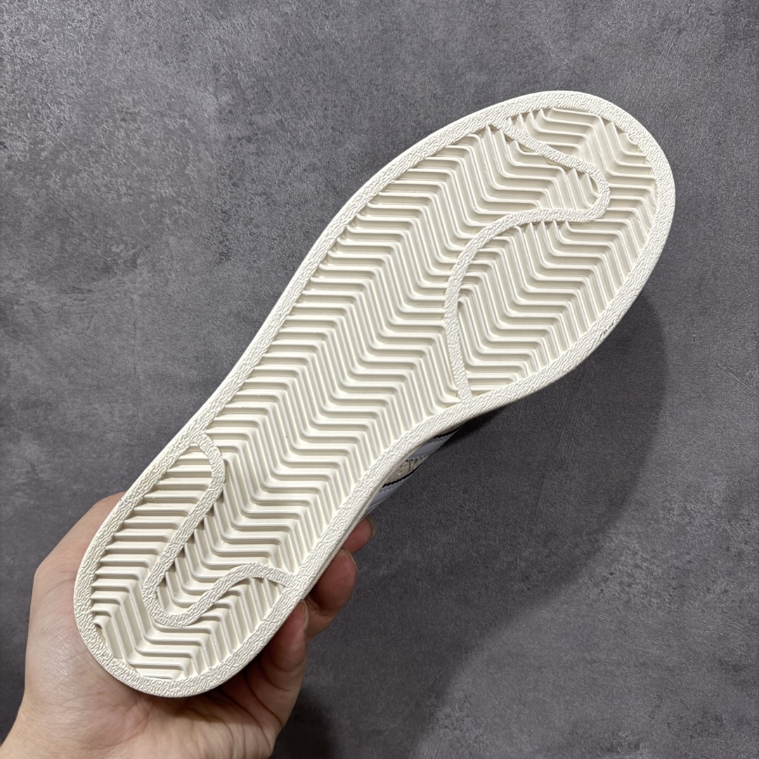  
【定制版】AD Originals Superstar x Louis Vuitton 米灰
采用全