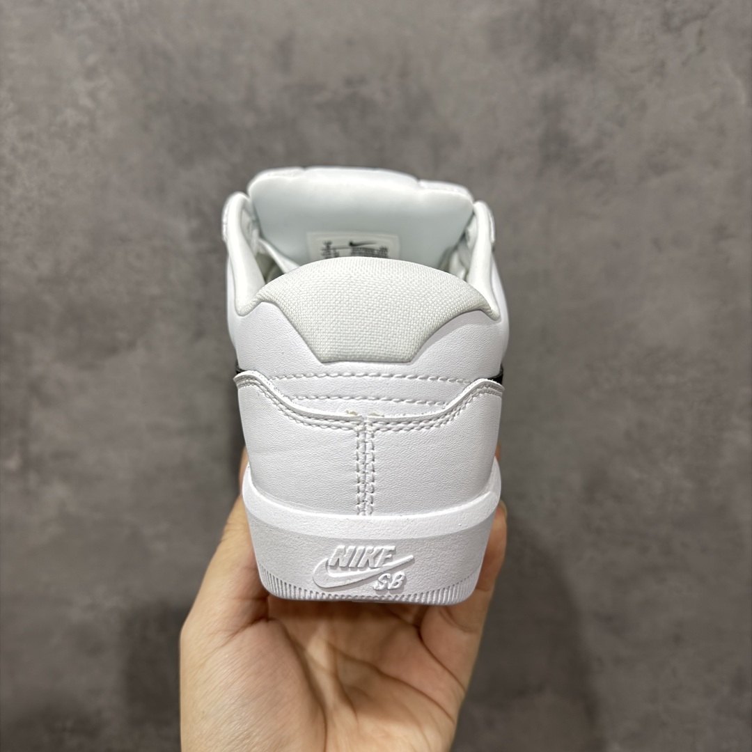  
【纯原版】Nike SB Force 58 小板鞋 传统篮球风格 
Nike SB Force 58