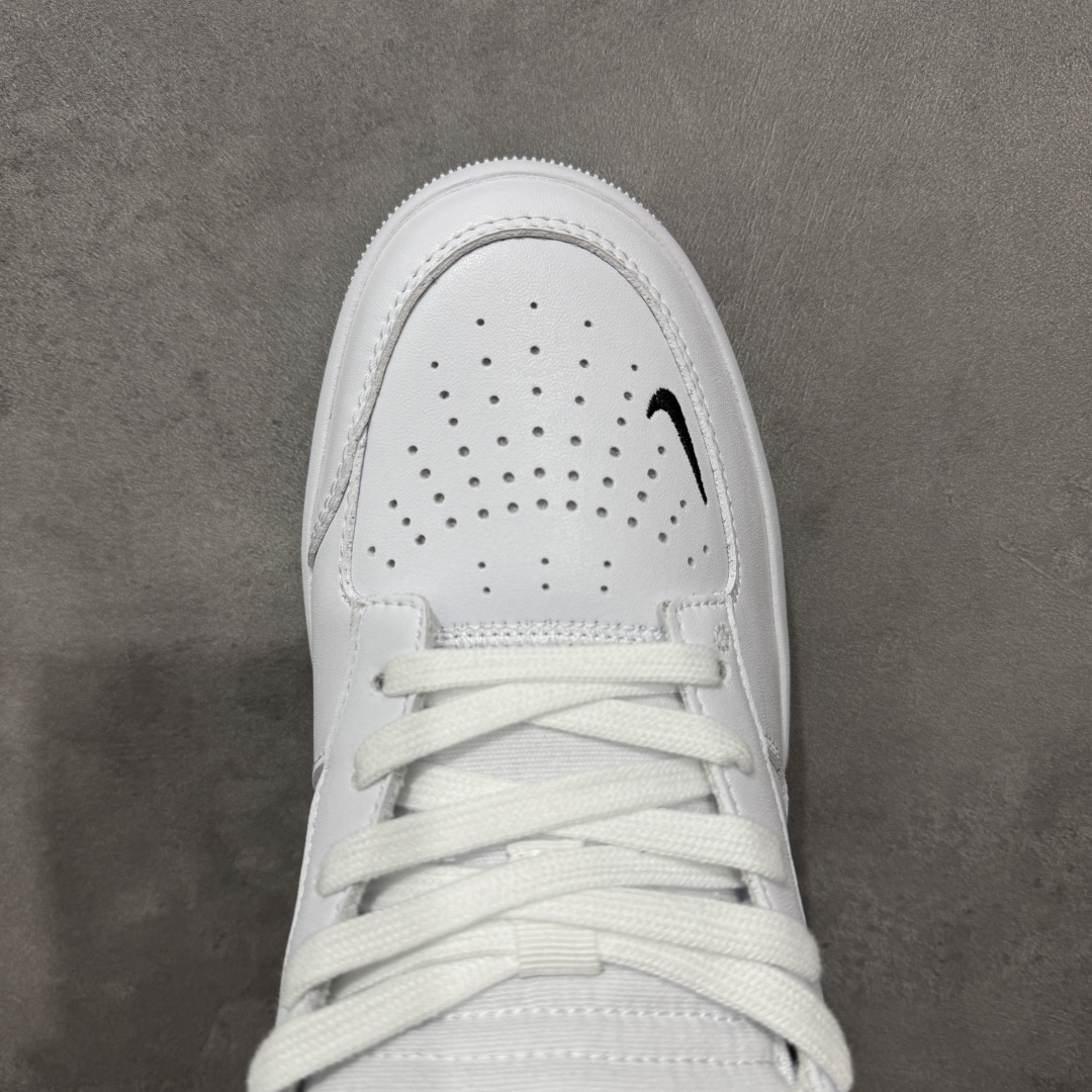  
【纯原版】Nike SB Force 58 小板鞋 传统篮球风格 
Nike SB Force 58