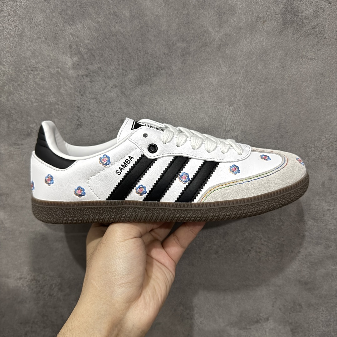 【定制版】Adidas originals Samba OG 灰白小花 此款以简约大方的造型设计,给人以随性休闲的时尚格调,穿着舒适轻便,运动灵活自如,蓝满足日常个性穿搭。 货号:IF4392 尺码:35 36 36.5 37 38 38.5 39 40-选品中心