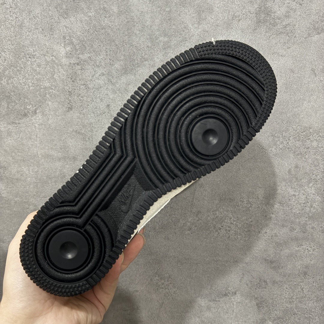 定制版Nike Air Force 1'07 Low 巴黎世家联名 米黑创意勾 空军一号低帮休闲板鞋  HJ3318-003