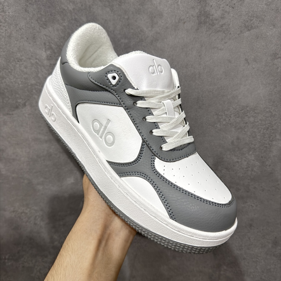 图片[3]-【顶级K版】Alo Yoga Recovery Mode 舒适简约 防滑耐磨 低帮 板鞋 男女同款 25s 春夏新款 小白鞋厚底舒适休闲款 alo比耐克更懂女生！上脚超级百搭！而且超级舒适！是厚底款但是上脚一点都不沉重！ 非常轻便！套上袜套搭配更好看！而且还是明星同款推荐～上脚增高显腿细！ 超级适合我们小个子女生～鞋子整体也是经典的拼色撞色设计搭配鞋面细腻的真皮纹路肌理感！！ 材质：牛皮内里羊里 大底：纯天然橡胶大底 尺码：36-45-选品中心