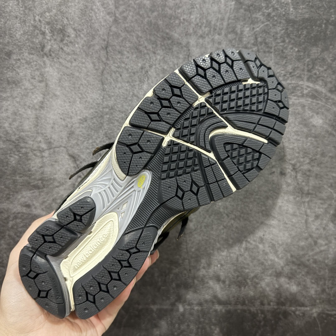 图片[9]-【GS纯原】新百伦 New Balance M1906系列 复古运动鞋单品宝藏老爹鞋 U1906ANC 高端品质 正确六层组合底 市场唯一防伪蓝光跳码鞋标💪🏻 作为NB最经典的档案鞋型之一，与2002一样，1906有着NB最成熟的技术加持和复古款式，而本次推出的版本参照2002r的定位，相信会在性价两端做出权衡。单从造型上来看，依旧是vibe风格，味道很正，细节也很酷，这双1906r无疑必能打入复古跑鞋爱好者的年度鞋款名录。 尺码：36-45半-选品中心