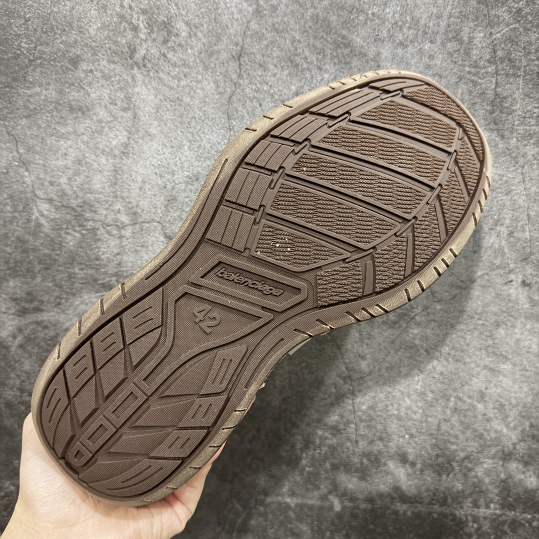 图片[9]-【莞顶礼盒版】Balenciag 巴黎世家18代 最新Hamptons系列 情侣款 破损 做旧 休闲 运动鞋 莞产出品 非工厂出货 品质细节比工厂版本都要好很多 自行对比 原版购入开发做货 配送专柜精美包装手提袋🛍📦 ▪️面料： 原版定制进口头层牛皮 ▪️内里：进口透气毛巾绒里 ▪️鞋底：原版开模防滑橡胶材质 ▪️底厚：3CM ▪️尺码： 女款35-41 / 男款39-45-选品中心