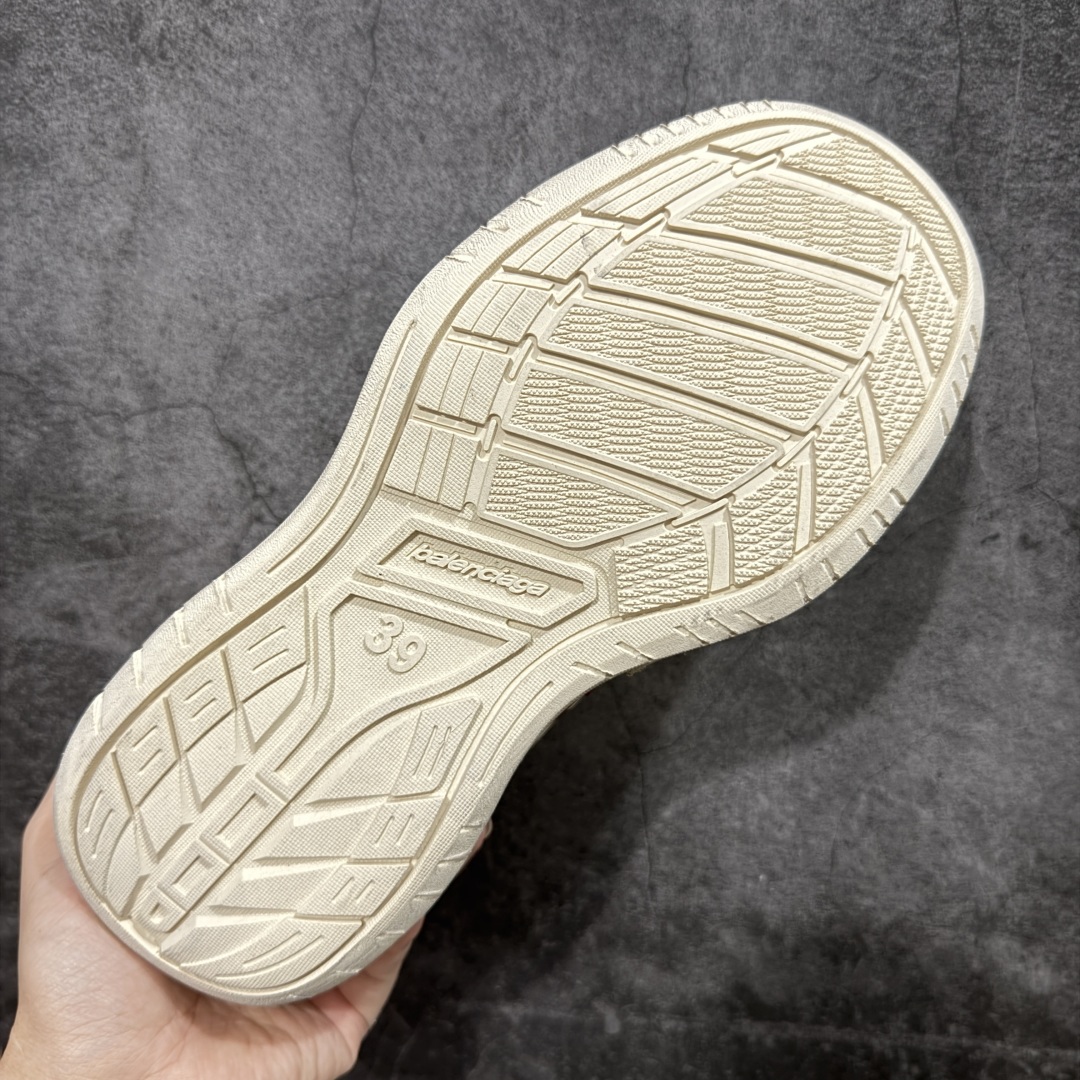 图片[9]-【莞顶礼盒版】Balenciag 巴黎世家18代 最新Hamptons系列 情侣款 破损 做旧 休闲 运动鞋 莞产出品 非工厂出货 品质细节比工厂版本都要好很多 自行对比 原版购入开发做货 配送专柜精美包装手提袋🛍📦 ▪️面料： 原版定制进口头层牛皮 ▪️内里：进口透气毛巾绒里 ▪️鞋底：原版开模防滑橡胶材质 ▪️底厚：3CM ▪️尺码： 女款35-41 / 男款39-45-选品中心