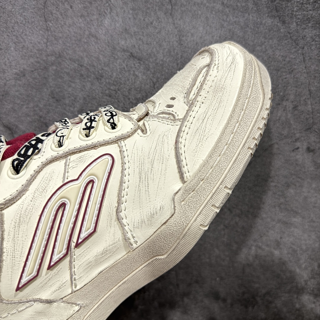 图片[6]-【莞顶礼盒版】Balenciag 巴黎世家18代 最新Hamptons系列 情侣款 破损 做旧 休闲 运动鞋 莞产出品 非工厂出货 品质细节比工厂版本都要好很多 自行对比 原版购入开发做货 配送专柜精美包装手提袋🛍📦 ▪️面料： 原版定制进口头层牛皮 ▪️内里：进口透气毛巾绒里 ▪️鞋底：原版开模防滑橡胶材质 ▪️底厚：3CM ▪️尺码： 女款35-41 / 男款39-45-选品中心