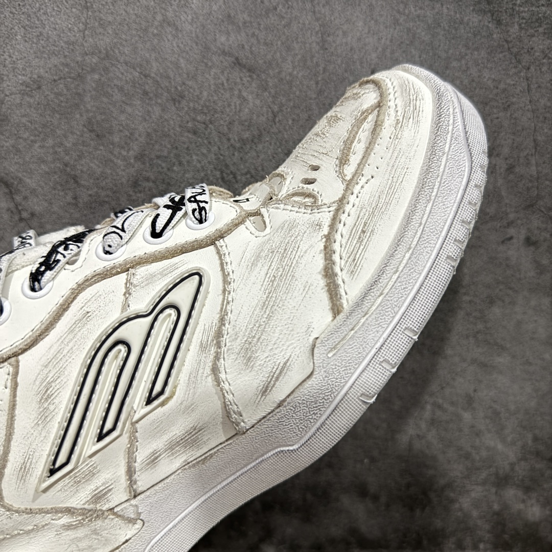 图片[6]-【莞顶礼盒版】Balenciag 巴黎世家18代 最新Hamptons系列 情侣款 破损 做旧 休闲 运动鞋 莞产出品 非工厂出货 品质细节比工厂版本都要好很多 自行对比 原版购入开发做货 配送专柜精美包装手提袋🛍📦 ▪️面料： 原版定制进口头层牛皮 ▪️内里：进口透气毛巾绒里 ▪️鞋底：原版开模防滑橡胶材质 ▪️底厚：3CM ▪️尺码： 女款35-41 / 男款39-45-选品中心