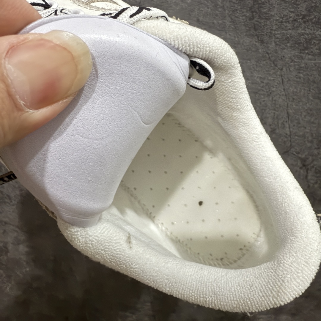 图片[8]-【莞顶礼盒版】Balenciag 巴黎世家18代 最新Hamptons系列 情侣款 破损 做旧 休闲 运动鞋 莞产出品 非工厂出货 品质细节比工厂版本都要好很多 自行对比 原版购入开发做货 配送专柜精美包装手提袋🛍📦 ▪️面料： 原版定制进口头层牛皮 ▪️内里：进口透气毛巾绒里 ▪️鞋底：原版开模防滑橡胶材质 ▪️底厚：3CM ▪️尺码： 女款35-41 / 男款39-45-选品中心