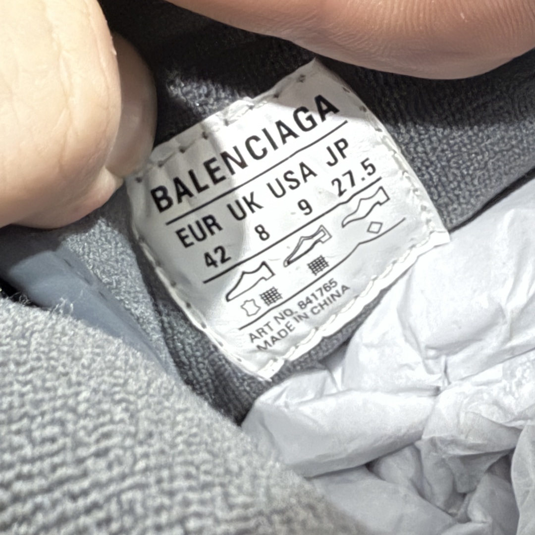 图片[7]-【莞顶礼盒版】Balenciag 巴黎世家18代 最新Hamptons系列 情侣款 破损 做旧 休闲 运动鞋 莞产出品 非工厂出货 品质细节比工厂版本都要好很多 自行对比 原版购入开发做货 配送专柜精美包装手提袋🛍📦 ▪️面料： 原版定制进口头层牛皮 ▪️内里：进口透气毛巾绒里 ▪️鞋底：原版开模防滑橡胶材质 ▪️底厚：3CM ▪️尺码： 女款35-41 / 男款39-45-选品中心