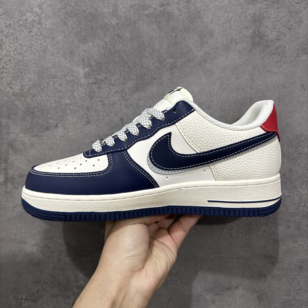 图片[2]-【定制版】NIke Air Force 1 \’07 Low “UN联名——多彩蓝红拼接”空军一号 低帮 运动鞋 休闲鞋 折边针车 工艺难度大 原楦头原纸板 原装鞋盒 定制五金配件 内置全掌气垫 原厂鞋底 货号：JP8028-005 尺码：36 36.5 37.5 38 38.5 39 40 40.5 41 42 42.5 43 44 44.5 45-选品中心