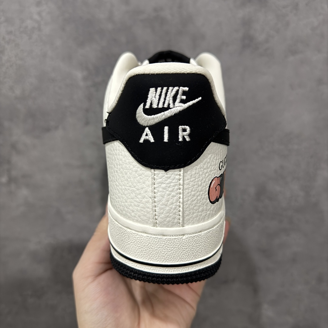 图片[4]-【定制版】Nike Air Force 1\’07 Low 古驰联名 白黑织布 空军一号低帮休闲板鞋  #原楦头原纸板 原装鞋盒 原厂鞋底 超高清洁度 细节完美 货号：SC0601-571  尺码：36 36.5 37.5 38 38.5 39 40 40.5 41 42 42.5 43 44 44.5 45-选品中心