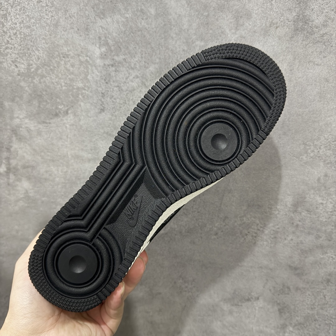 图片[9]-【定制版】Nike Air Force 1\’07 Low 古驰联名 白黑织布 空军一号低帮休闲板鞋  #原楦头原纸板 原装鞋盒 原厂鞋底 超高清洁度 细节完美 货号：SC0601-571  尺码：36 36.5 37.5 38 38.5 39 40 40.5 41 42 42.5 43 44 44.5 45-选品中心
