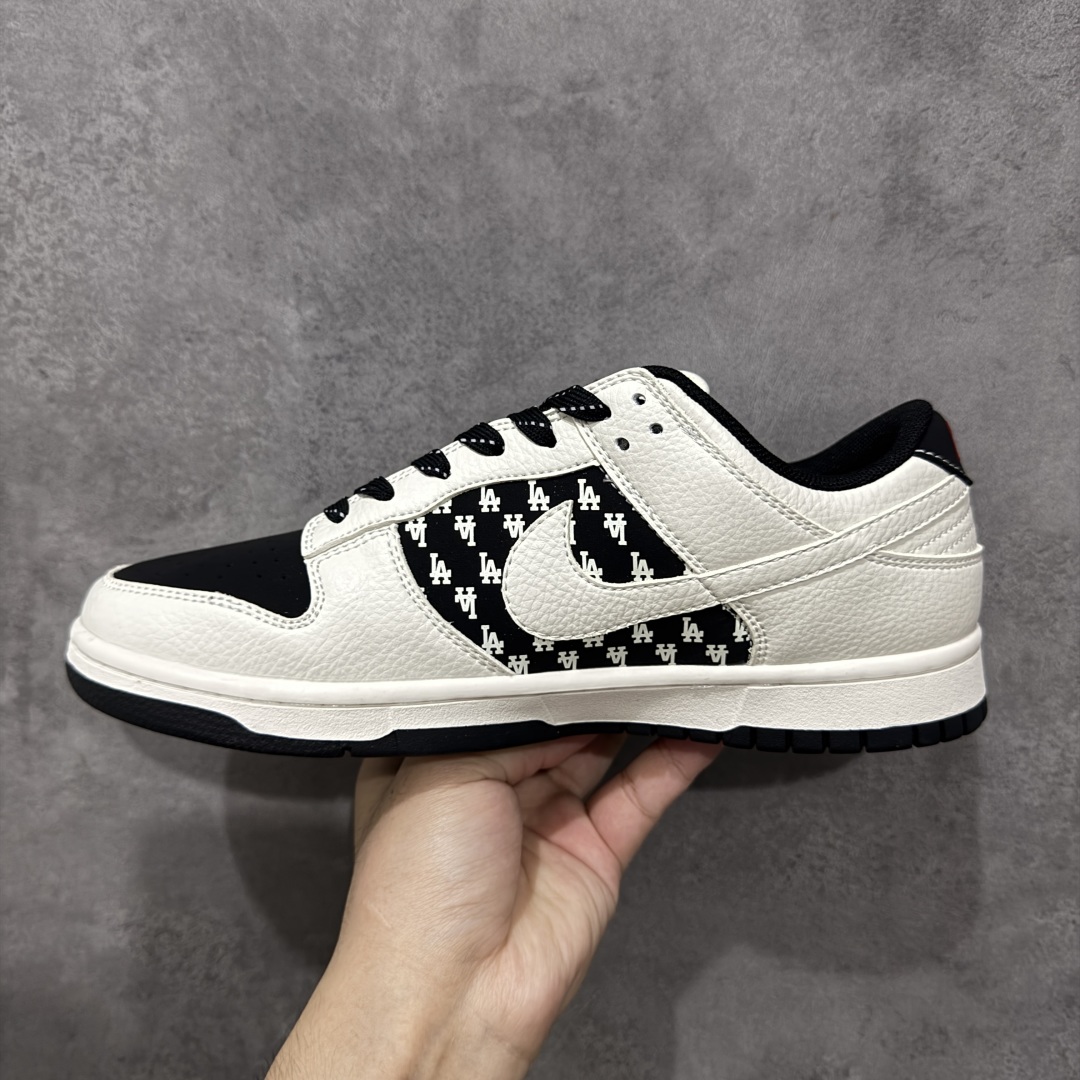 定制版Nike SB Dunk Low“MLB联名——弹幕白勾” 周年高端定制 低帮休闲板鞋  CS1688-101