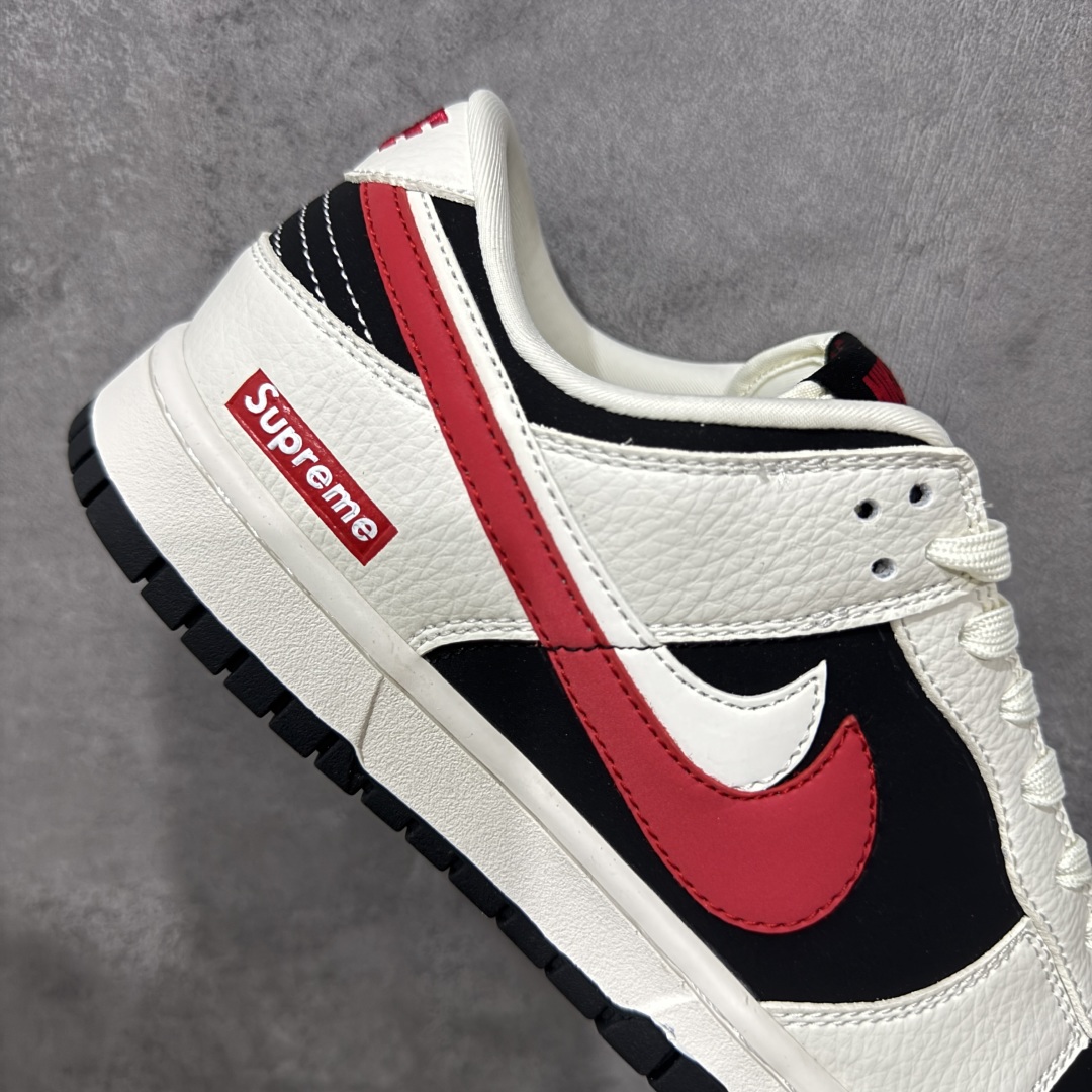 图片[7]-【定制版】Nike SB Dunk Low“SUP系列——红白双勾” 周年高端定制 低帮休闲板鞋 定制鞋盒 大厂纯原品质出货 超高清洁度 皮料切割干净无任何毛边 细节完美 货号：CS1688-102 尺码： 36 36.5 37.5 38 36.5 39 40 40.5 41 42 42.5 43 44 44.5 45-选品中心