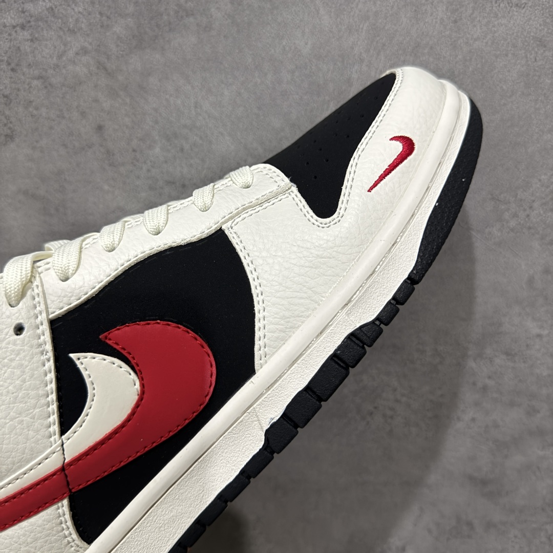 图片[6]-【定制版】Nike SB Dunk Low“SUP系列——红白双勾” 周年高端定制 低帮休闲板鞋 定制鞋盒 大厂纯原品质出货 超高清洁度 皮料切割干净无任何毛边 细节完美 货号：CS1688-102 尺码： 36 36.5 37.5 38 36.5 39 40 40.5 41 42 42.5 43 44 44.5 45-选品中心
