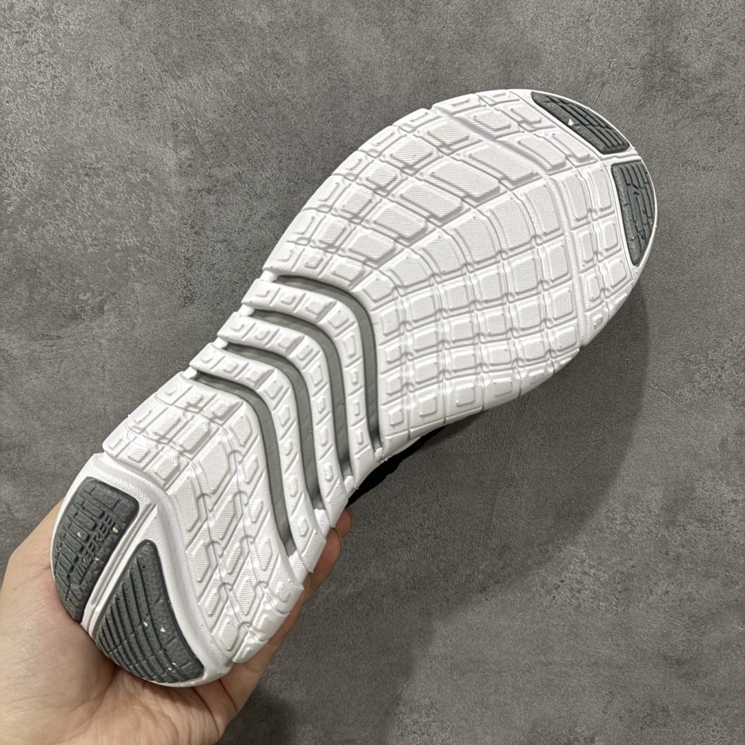 图片[9]-【公司级】Nike Free RN 5.0 Next Nature 5.0 赤足跑鞋 CZ1884-001 环保系列针织轻便透跑步鞋可缔造袜子般的贴合感受和轻盈脚感，助你在跑步、训练和日常活动之间自如切换。按重量计算，该鞋款至少含有 20% 的再生材料，集跑者喜爱的柔韧灵活性和稳固贴合设计于一身，打造出色近地感。泡绵经革新升级，轻盈柔软，回弹响应，助你舒适畅动 尺码：36 36.5 37.5 38 38.5 39 40 40.5 41 42 42.5 43 44 45-选品中心