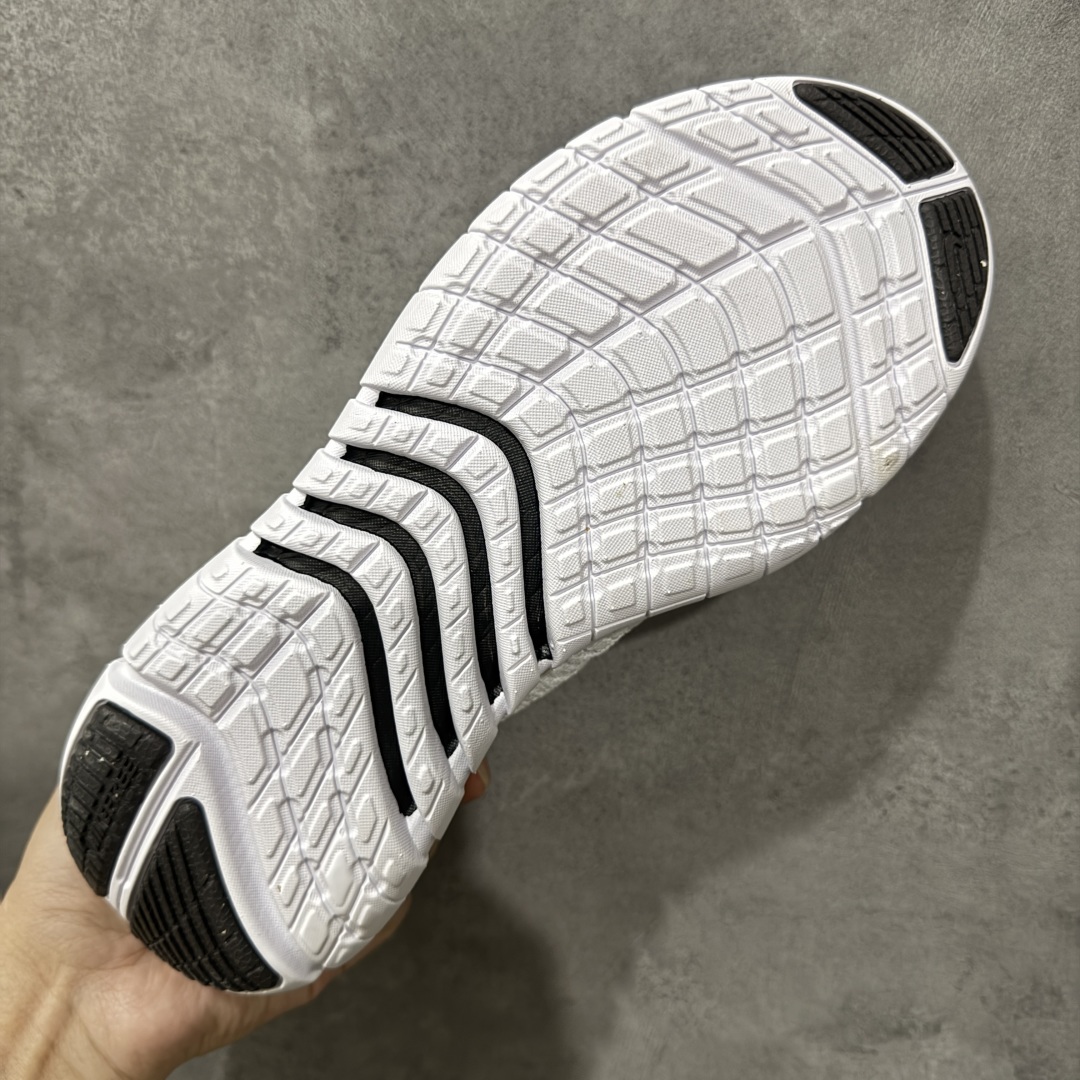 图片[9]-【公司级】Nike Free RN 5.0 Next Nature 5.0 赤足跑鞋 CZ1884-101 环保系列针织轻便透跑步鞋可缔造袜子般的贴合感受和轻盈脚感，助你在跑步、训练和日常活动之间自如切换。按重量计算，该鞋款至少含有 20% 的再生材料，集跑者喜爱的柔韧灵活性和稳固贴合设计于一身，打造出色近地感。泡绵经革新升级，轻盈柔软，回弹响应，助你舒适畅动 尺码：36 36.5 37.5 38 38.5 39 40 40.5 41 42 42.5 43 44 45-选品中心