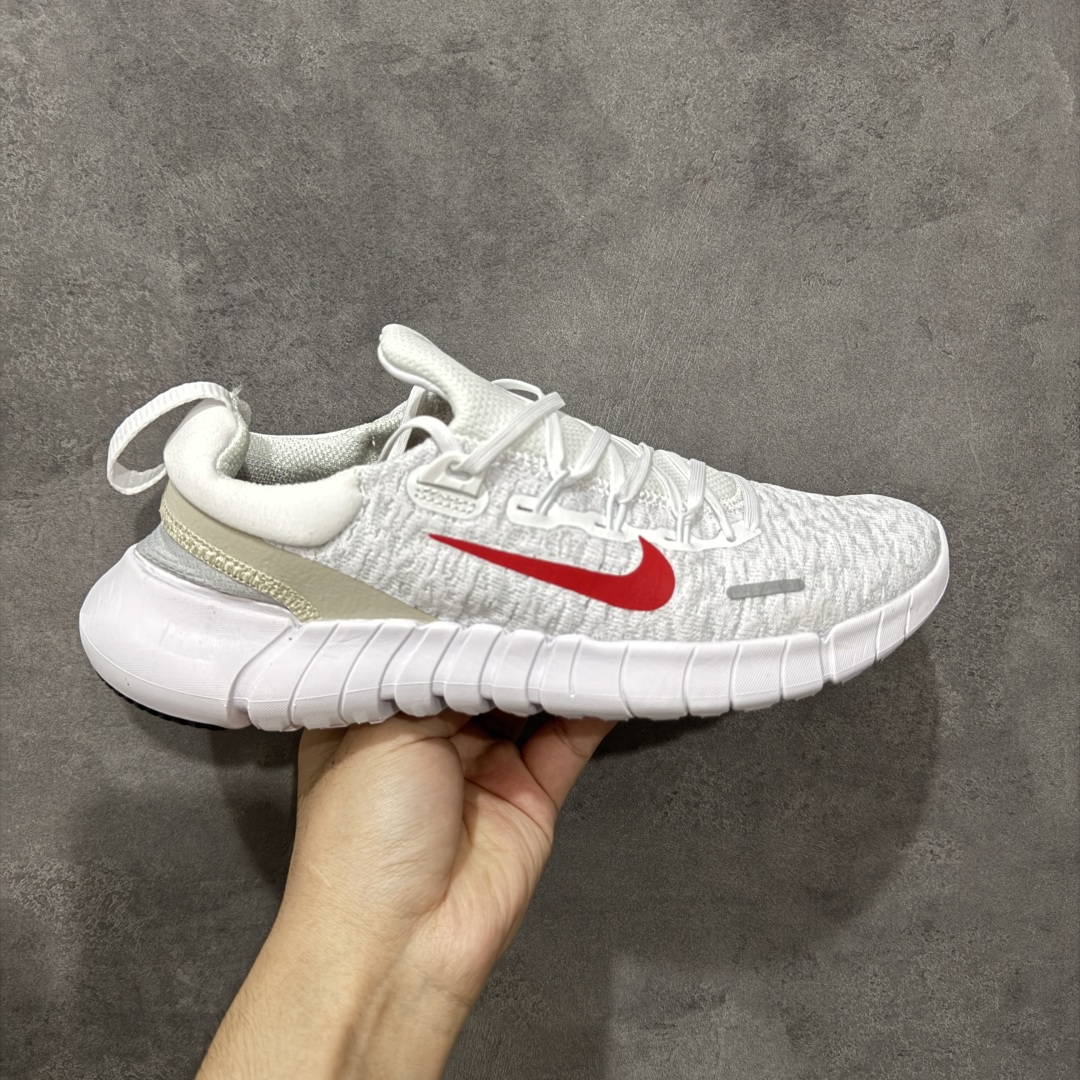 【公司级】Nike Free RN 5.0 Next Nature 5.0 赤足跑鞋 CZ1884-101 环保系列针织轻便透跑步鞋可缔造袜子般的贴合感受和轻盈脚感,助你在跑步、训练和日常活动之间自如切换。按重量计算,该鞋款至少含有 20% 的再生材料,集跑者喜爱的柔韧灵活性和稳固贴合设计于一身,打造出色近地感。泡绵经革新升级,轻盈柔软,回弹响应,助你舒适畅动 尺码:36 36.5 37.5 38 38.5 39 40 40.5 41 42 42.5 43 44 45-选品中心