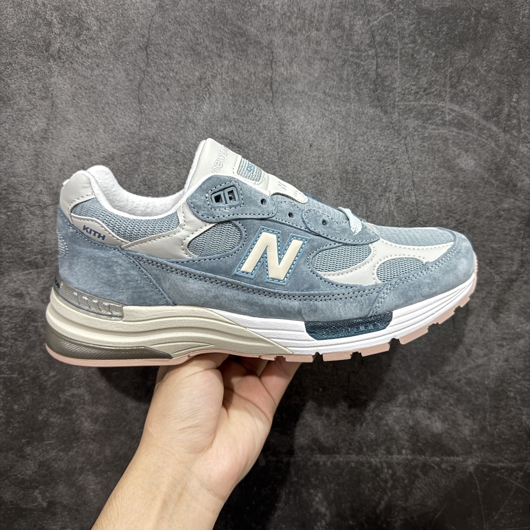  
Kith x New Balance NB992 第一代总统复古慢跑鞋 天蓝 U992KT

原鞋购