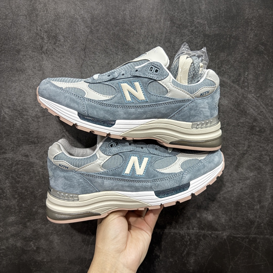  
Kith x New Balance NB992 第一代总统复古慢跑鞋 天蓝 U992KT

原鞋购