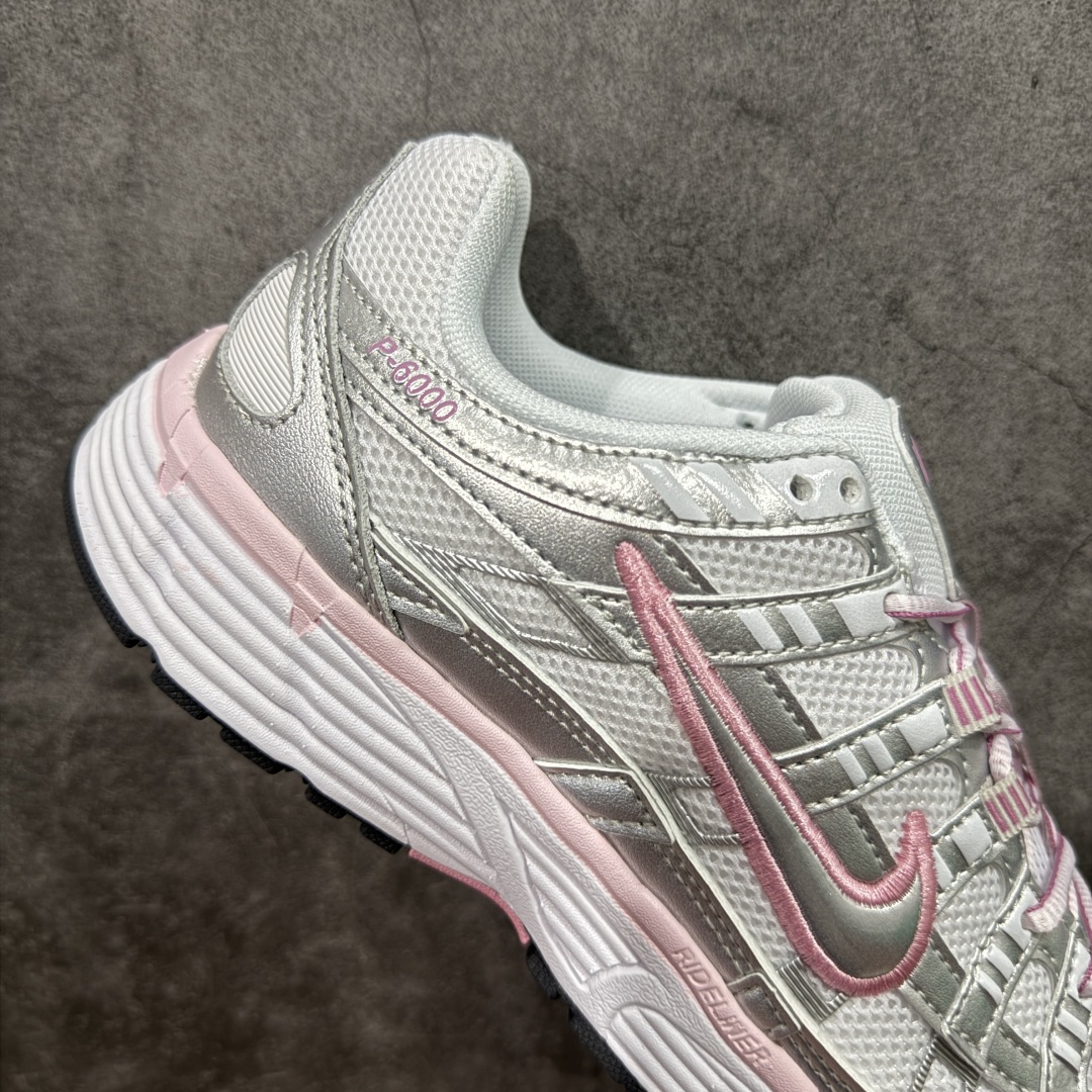 图片[7]-【PE版】Nike P-6000 Premium系列低帮复古老爹风休闲运动舒适慢跑鞋 BV1021-108 男女鞋真标半码制 升级原楦原纸版数据开发版型 采用硬质牛剖革组合透气网面材质 正确3层组织中底搭载EVA轻量缓震嵌入双层革新物料鞋垫,外置防滑耐磨橡胶底片❗ 尺码：36 36.5 37.5 38 38.5 39 40 40.5 41 42 42.5 43 44 44.5 45-选品中心