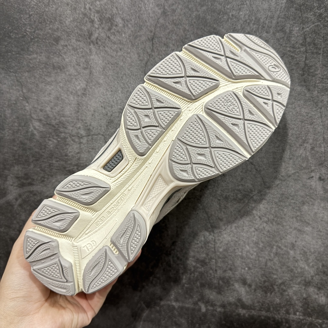 图片[9]-【总裁版本】顶级 Asics GEL-NYC系列 灰白 亚瑟士运动休闲透气专业跑鞋 行业领头版本 出货即巅峰 原鞋购入开发 原材料 原数据打造 完美版型 超完美做工 细节一步到位 原版对比无任何差别 #鞋面采用反绒皮与网布拼接 透气舒适兼具休闲时尚 结合简明的配色 展现品牌的传承及引领复古流行的主题 虎爪造型的LOGO  #鞋身稳定包裹系统 支撑鞋身 经典宽大鞋型配备防偏移设计提升包裹性 穿着舒适鞋面透气孔设计 提供透气性 货号：1201A789-103  尺码：36 37 37.5 38 39 40 40.5 41.5 42 42.5 43.5 44 44.5 45 46 47-选品中心