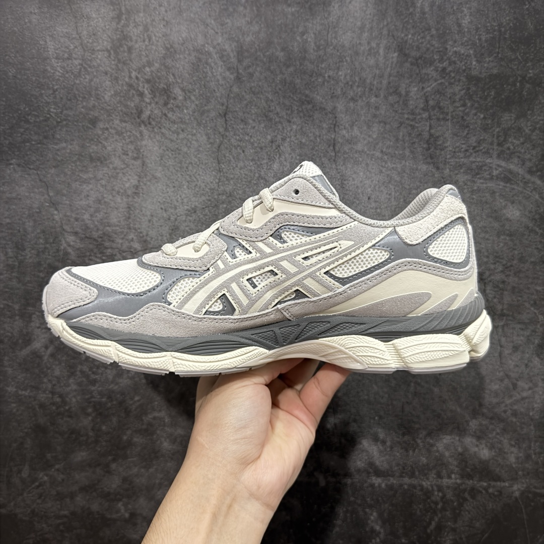 图片[2]-【总裁版本】顶级 Asics GEL-NYC系列 灰白 亚瑟士运动休闲透气专业跑鞋 行业领头版本 出货即巅峰 原鞋购入开发 原材料 原数据打造 完美版型 超完美做工 细节一步到位 原版对比无任何差别 #鞋面采用反绒皮与网布拼接 透气舒适兼具休闲时尚 结合简明的配色 展现品牌的传承及引领复古流行的主题 虎爪造型的LOGO  #鞋身稳定包裹系统 支撑鞋身 经典宽大鞋型配备防偏移设计提升包裹性 穿着舒适鞋面透气孔设计 提供透气性 货号：1201A789-103  尺码：36 37 37.5 38 39 40 40.5 41.5 42 42.5 43.5 44 44.5 45 46 47-选品中心