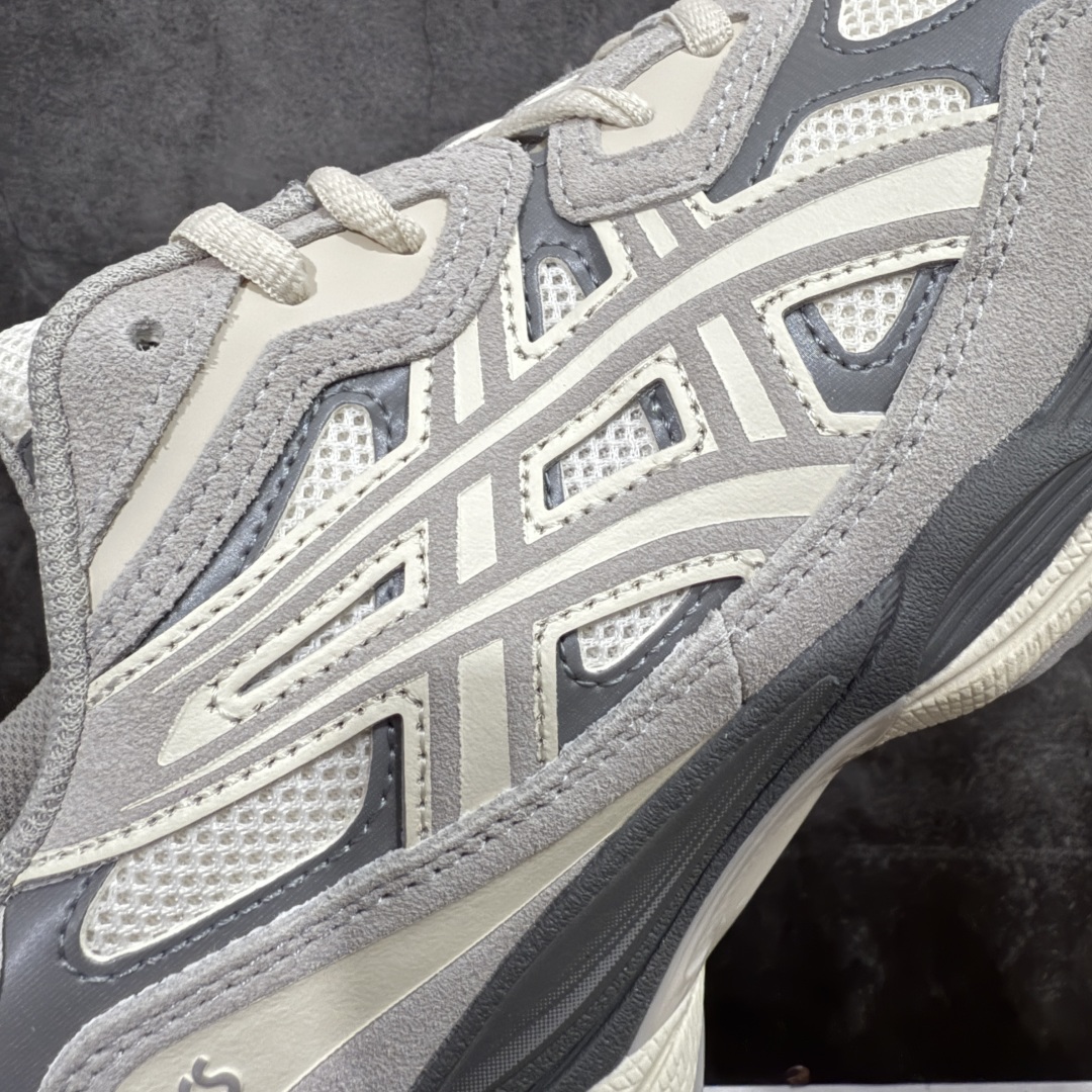 图片[4]-【总裁版本】顶级 Asics GEL-NYC系列 灰白 亚瑟士运动休闲透气专业跑鞋 行业领头版本 出货即巅峰 原鞋购入开发 原材料 原数据打造 完美版型 超完美做工 细节一步到位 原版对比无任何差别 #鞋面采用反绒皮与网布拼接 透气舒适兼具休闲时尚 结合简明的配色 展现品牌的传承及引领复古流行的主题 虎爪造型的LOGO  #鞋身稳定包裹系统 支撑鞋身 经典宽大鞋型配备防偏移设计提升包裹性 穿着舒适鞋面透气孔设计 提供透气性 货号：1201A789-103  尺码：36 37 37.5 38 39 40 40.5 41.5 42 42.5 43.5 44 44.5 45 46 47-选品中心