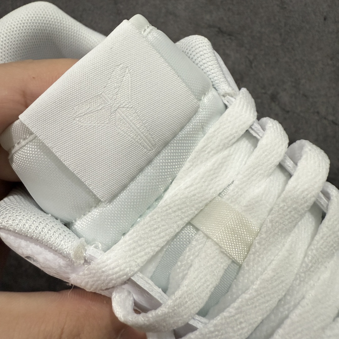 图片[6]-【XE纯原】Kobe x Nike Air Force 1\’07 Low 科比 空军一号低帮休闲板鞋 顶级品质 原版鞋盒 附赠40张科比明信片海报  原楦头原纸板 原装鞋盒 内置全掌气垫 原厂鞋底 货号：IB0018-100  尺码：39 40 40.5 41 42 42.5 43 44 44.5 45 46-选品中心