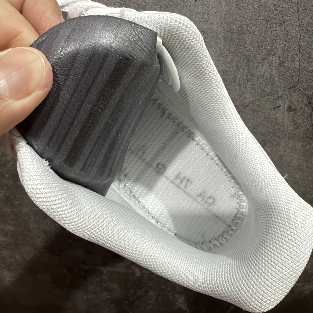 图片[8]-【XE纯原】Kobe x Nike Air Force 1\’07 Low 科比 空军一号低帮休闲板鞋 顶级品质 原版鞋盒 附赠40张科比明信片海报  原楦头原纸板 原装鞋盒 内置全掌气垫 原厂鞋底 货号：IB0018-100  尺码：39 40 40.5 41 42 42.5 43 44 44.5 45 46-选品中心