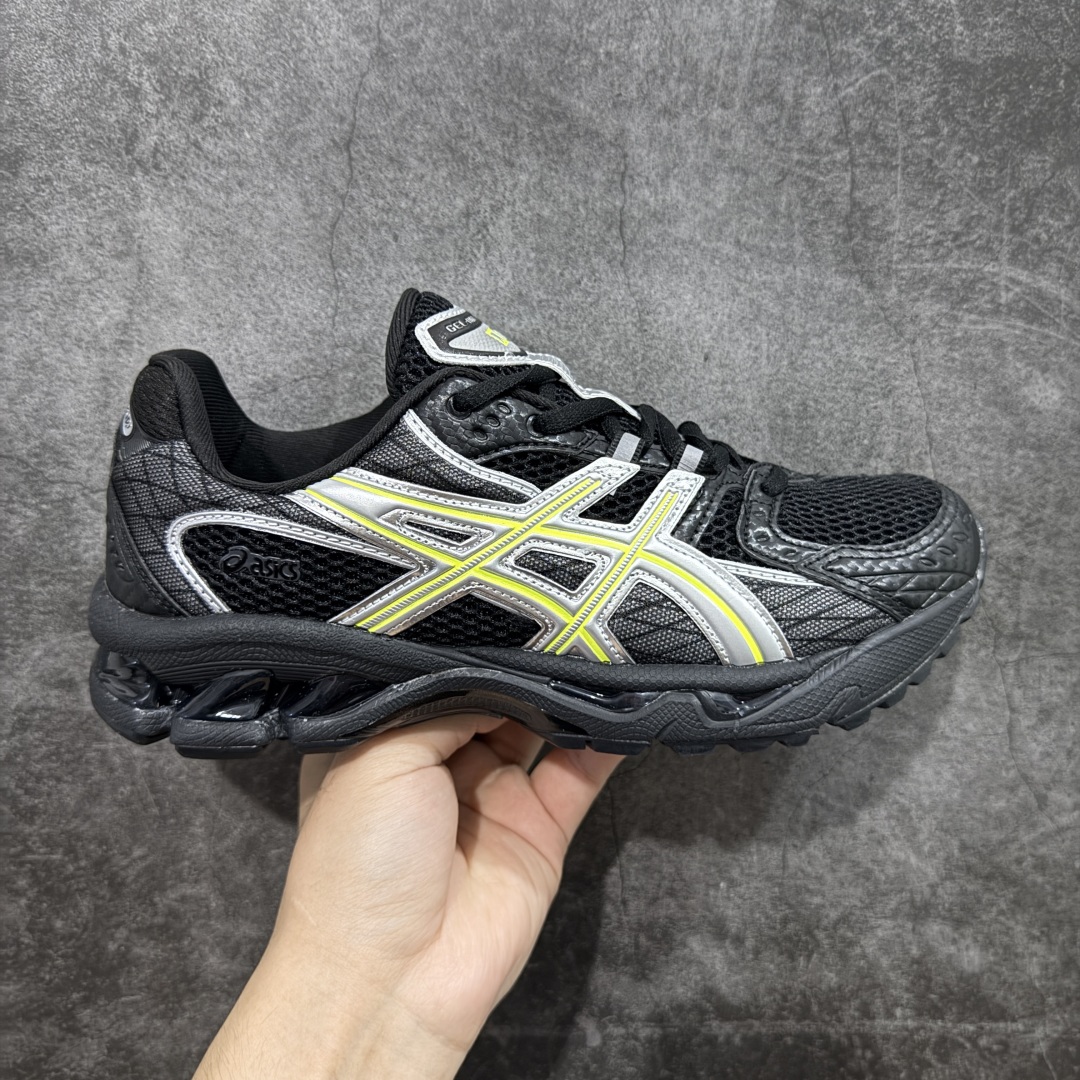 【纯原版】亚瑟士/ASICS Gel-Nimbus 10.1 x Kith联名 雨云10.1代系列轻量缓震休闲运动跑步鞋 黑绿银 #采用环保太空合成革配合透气网眼布鞋面材质 #中底3D可视GEL缓震胶效果 #升级EVA全新缓震中底部位科技组合耐磨橡胶外底片❗️ 尺码：36 37 37.5 38 39 39.5 40 40.5 41.5 42 42.5 43.5 44 45 编码： AMB270280-选品中心