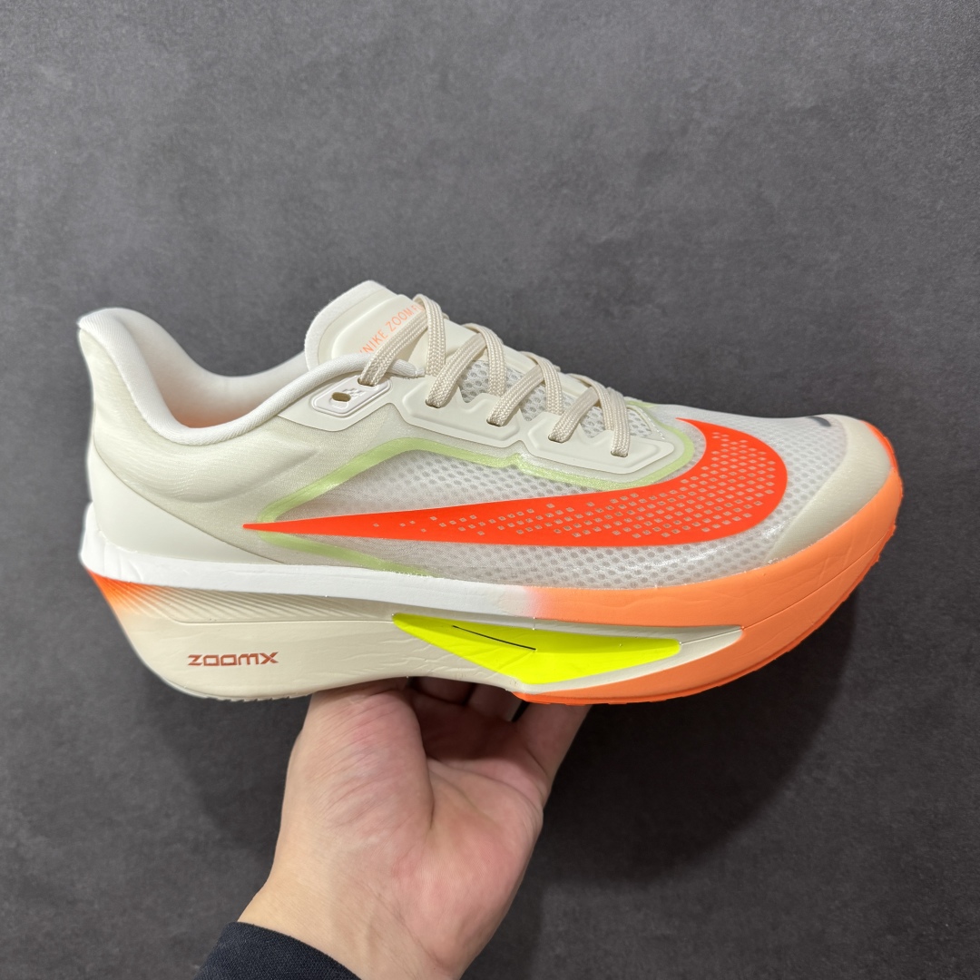 【原装版本】Nk Zoom Fly 6 耐克超弹轻盈跑步鞋  #鞋款搭载 Flyknit 材料 打造出众弹性 易于穿脱。采用React技术 轻盈耐穿泡绵打造,铸就出众回弹的顺畅迈步体验。结合内置碳纤维板,塑就柔韧灵活的迈步体验 货号:FN8455-105  尺码:36 37 38 39 40 40.5 41 42 42.5 43 44 44.5 45-选品中心