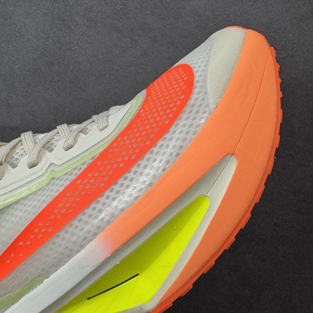 图片[5]-【原装版本】Nk Zoom Fly 6 耐克超弹轻盈跑步鞋  #鞋款搭载 Flyknit 材料 打造出众弹性 易于穿脱。采用React技术 轻盈耐穿泡绵打造,铸就出众回弹的顺畅迈步体验。结合内置碳纤维板,塑就柔韧灵活的迈步体验 货号：FN8455-105  尺码：36 37 38 39 40 40.5 41 42 42.5 43 44 44.5 45-选品中心