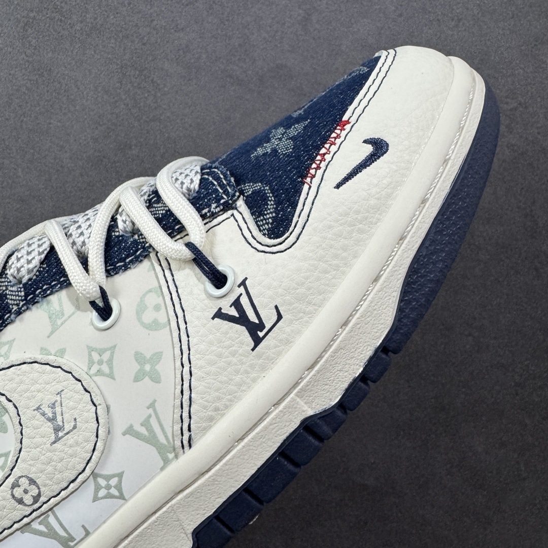 图片[5]-【定制版】Nike SB Dunk Low LV联名 蓝暗花抽绳 周年高端定制 低帮休闲板鞋  #定制鞋盒 大厂纯原品质出货 超高清洁度 皮料切割干净无任何毛边 细节完美 货号：YX5066-376  尺码：36 36.5 37.5 38 38.5 39 40 40.5 41 42 42.5 43 44 44.5 45-选品中心