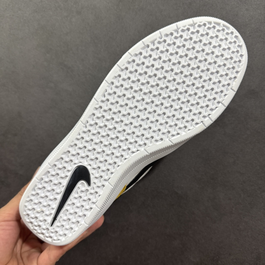 图片[9]-【纯原版】Nike SB Force 58 硫化杯底 传统篮球风格 Nike SB Force 58 男/女滑板鞋采用包边设计 经久耐穿 硫化结构则有效提升灵活性 穿上这款创意力作 助你耀动街头 采用帆布和翻毛皮组合材料 融入打孔设计 为你打造彰显经典篮球风范的整体造型 货号：DV5477-700 尺码：35.5 36 36.5 37.5 38 38.5 39 40 40.5 41 42 42.5 43 44 45-选品中心