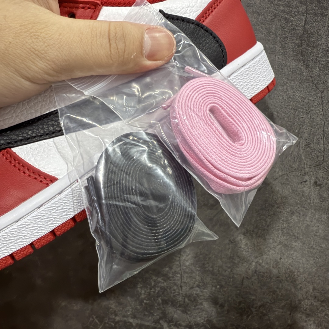  
Travis Scott x Air Jordan AJ1 Low OG SP TS联名倒钩低帮 白